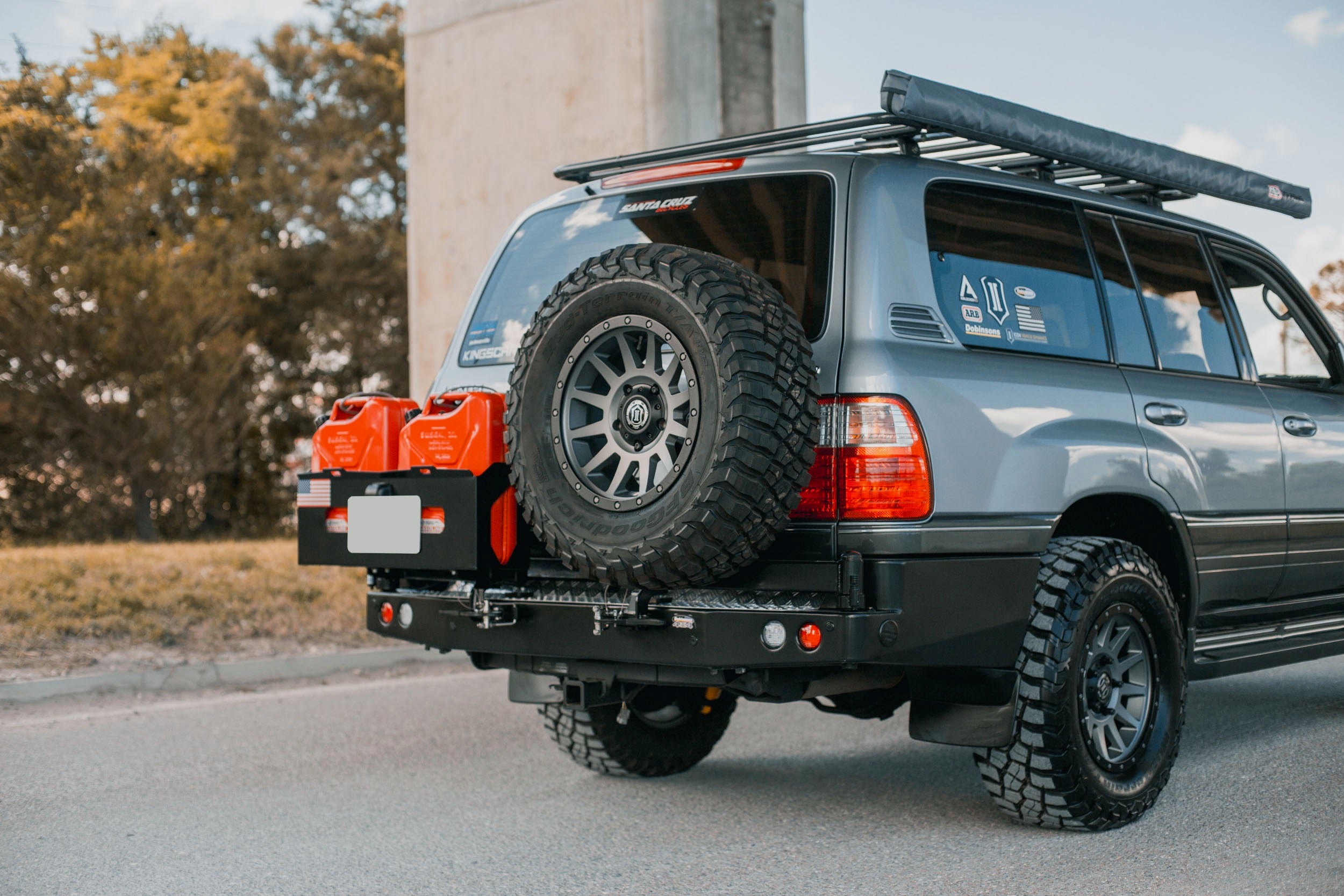 Dobinsons Rear Bumper With Swing Outs for Toyota Landcruiser 100 Series & Lexus LX470(BW80-4109)