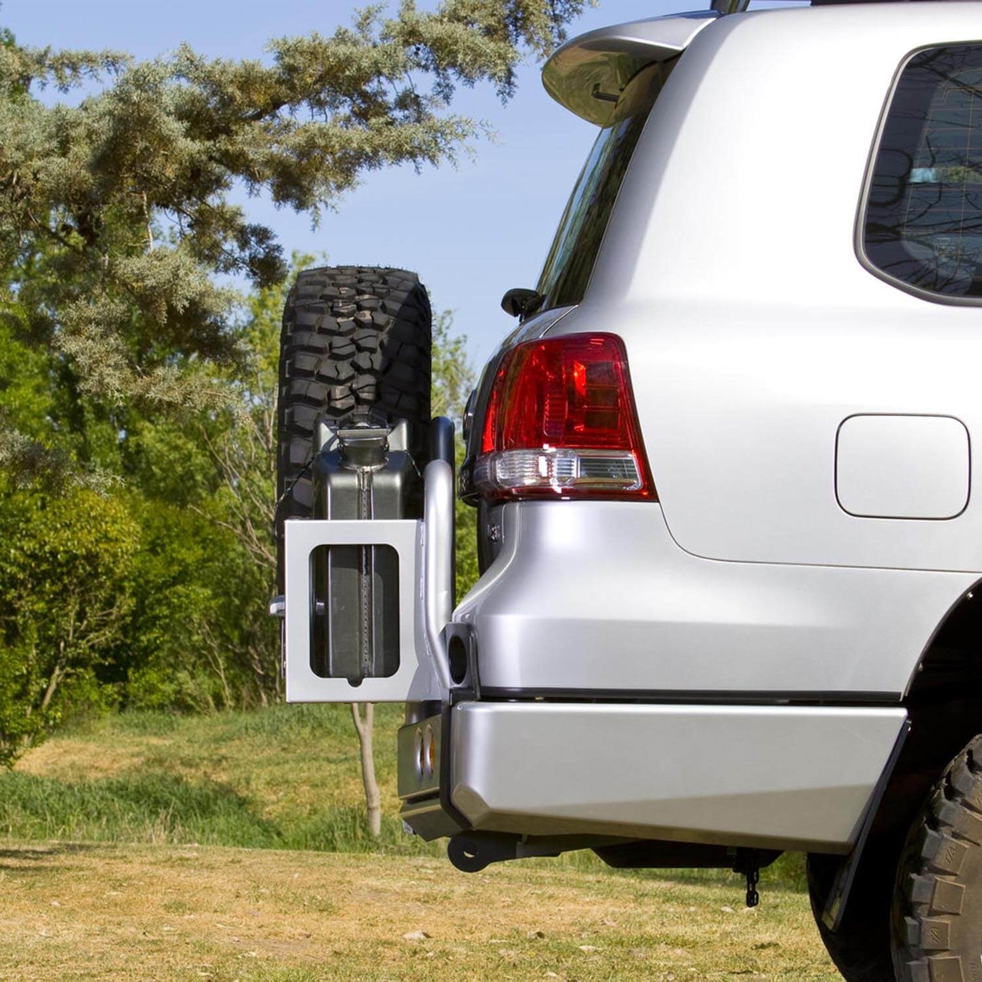 ARB USA Rear Bumper Kit for Toyota 200 Series Land Cruiser