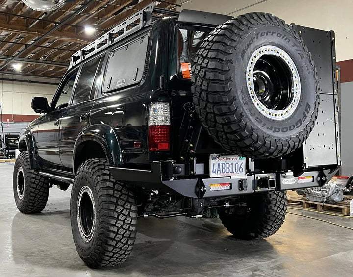 Dissent Off-RoadTire Carrier Swing-out